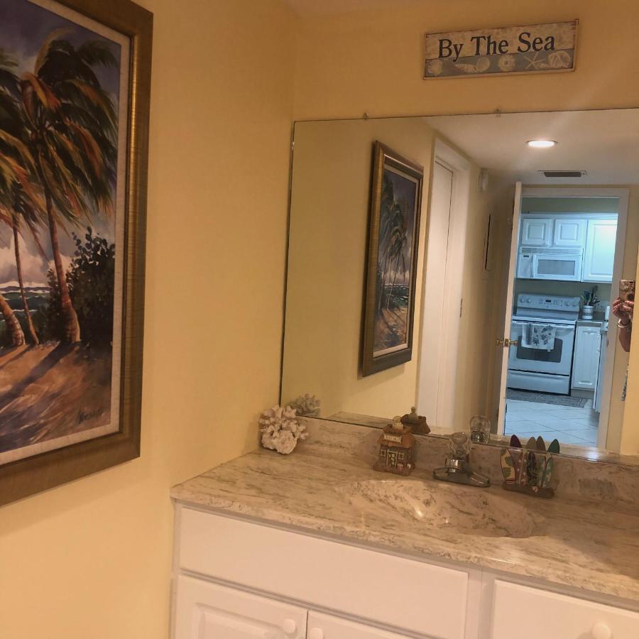 Beach bungalow at Ocean Village Fort Pierce Bagian luar foto