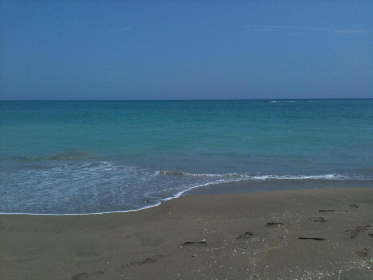 Beach bungalow at Ocean Village Fort Pierce Bagian luar foto